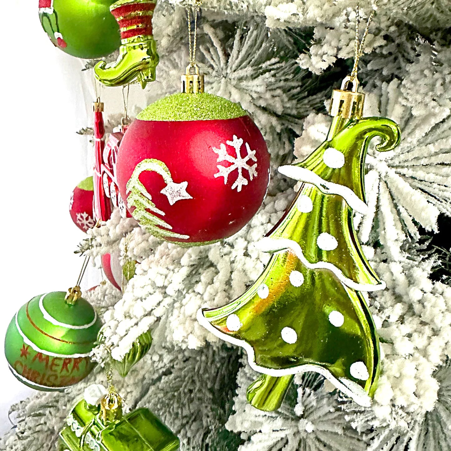 Set of 9/12/34 Grinch-Inspired Christmas Baubles – Green Painted Ornaments for Tree & Home Festive Décor