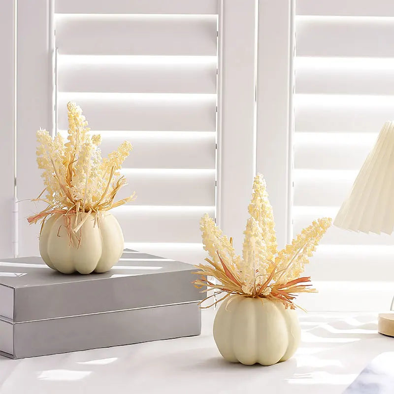 1PC Artificial Pumpkin Decoration with Foam Beads & Raffia Grass – Autumn Harvest Home, Office & Halloween Display Ornament