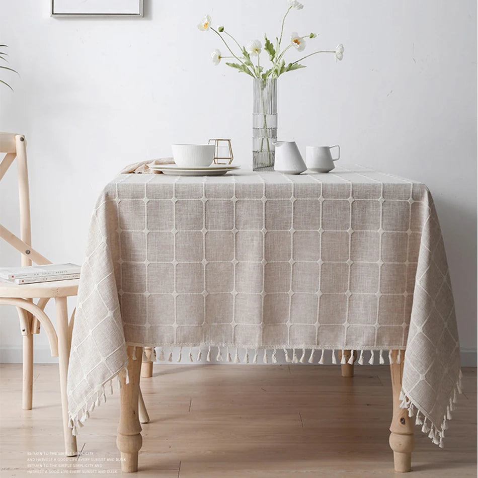 Textured Jacquard Checkered Tablecloth with Tassels | Cotton-Linen Winter Table Cover