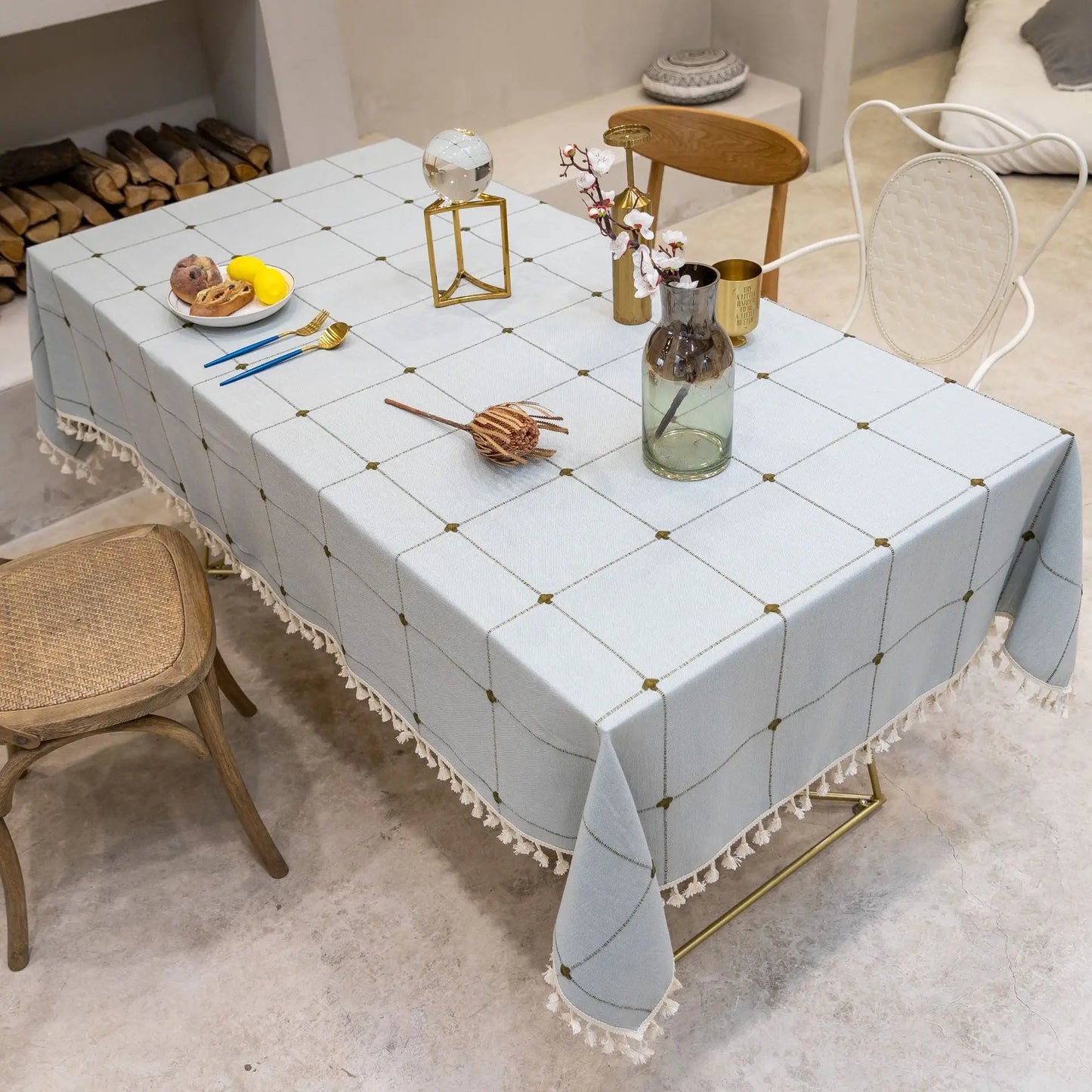 Textured Jacquard Checkered Tablecloth with Tassels | Cotton-Linen Winter Table Cover