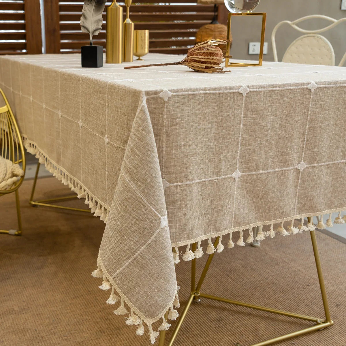 Textured Jacquard Checkered Tablecloth with Tassels | Cotton-Linen Winter Table Cover