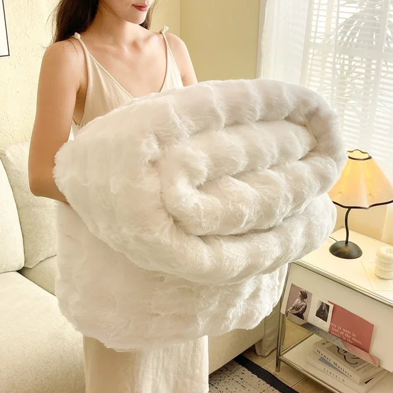 Luxury Premium Faux Rabbit Fur Blanket – Double-Sided Plush Thickened Cosy Nap Blanket