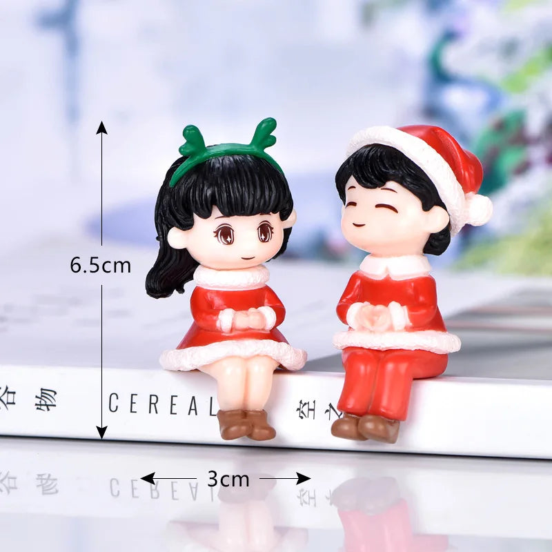 Cute Christmas Couple Figurines – Festive Holiday Lovers Ornament for Home Décor