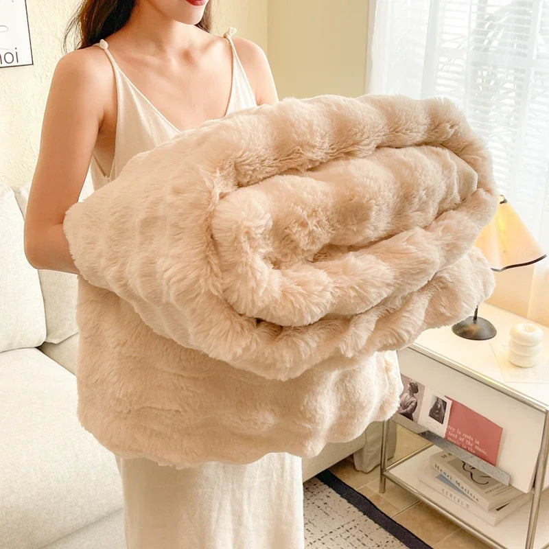 Luxury Premium Faux Rabbit Fur Blanket – Double-Sided Plush Thickened Cosy Nap Blanket