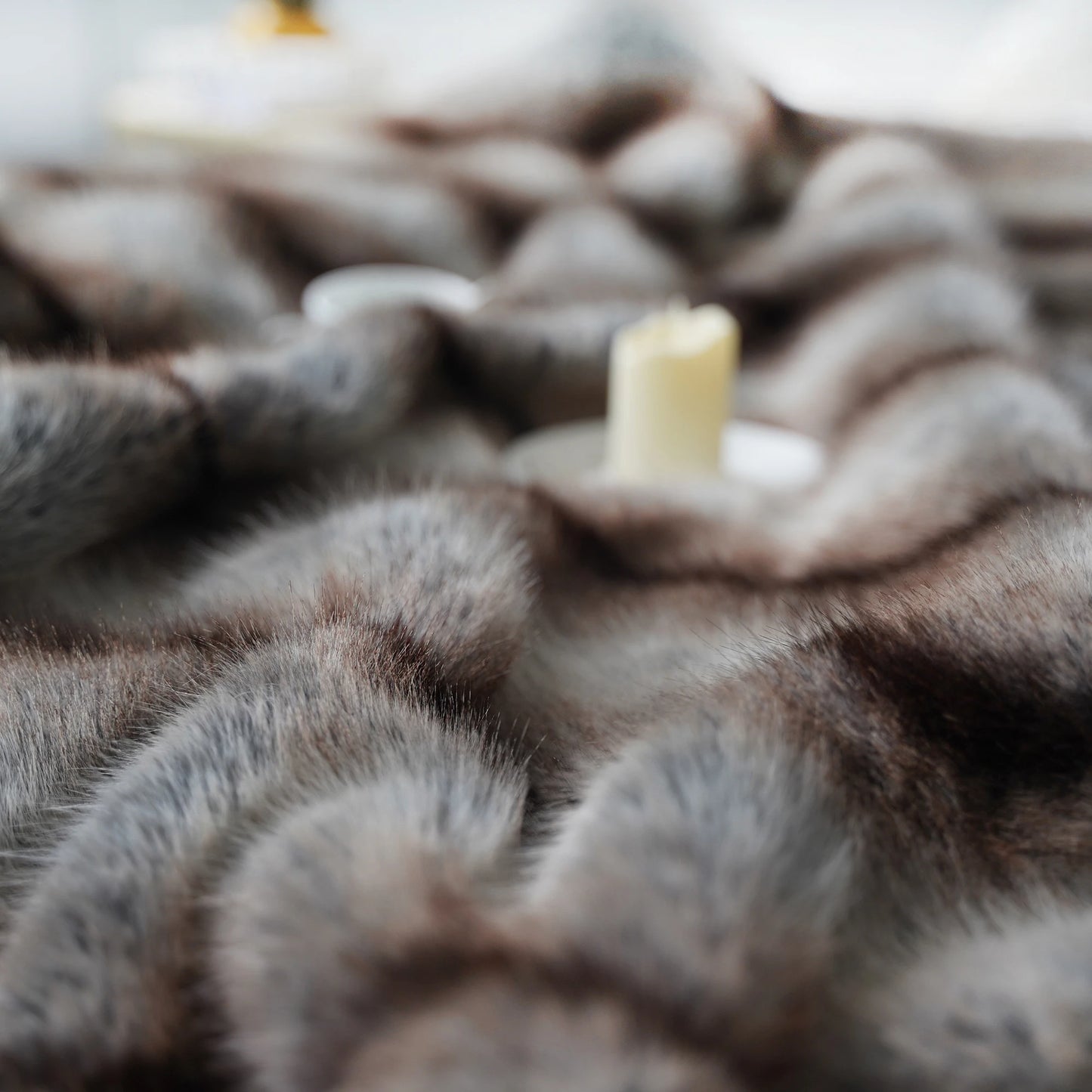 Luxury Faux Fox Fur Blanket – Super Soft Fuzzy Throw for Bed, Sofa & Home Décor