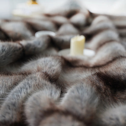 Luxury Faux Fox Fur Blanket – Super Soft Fuzzy Throw for Bed, Sofa & Home Décor