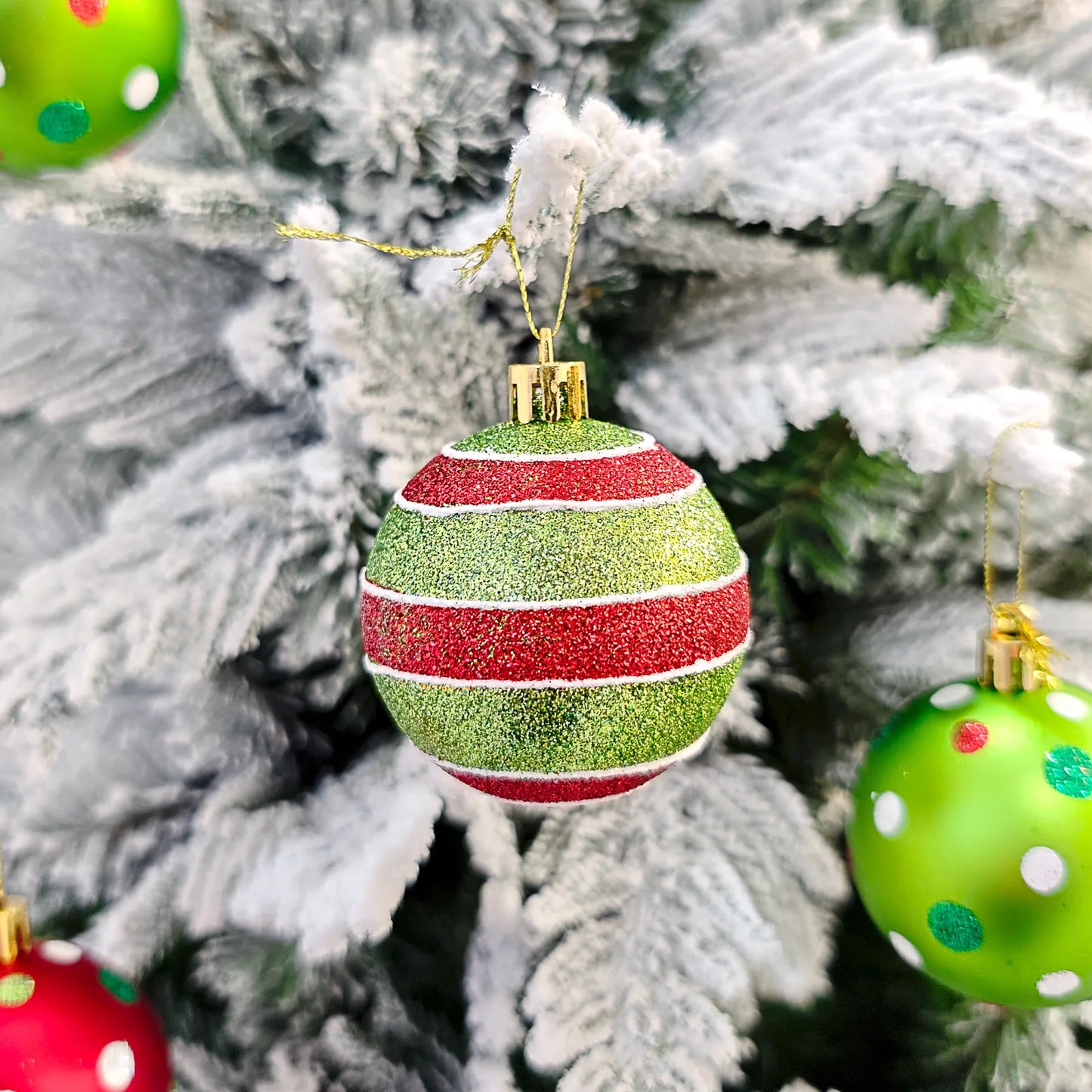 Set of 9/12/34 Grinch-Inspired Christmas Baubles – Green Painted Ornaments for Tree & Home Festive Décor