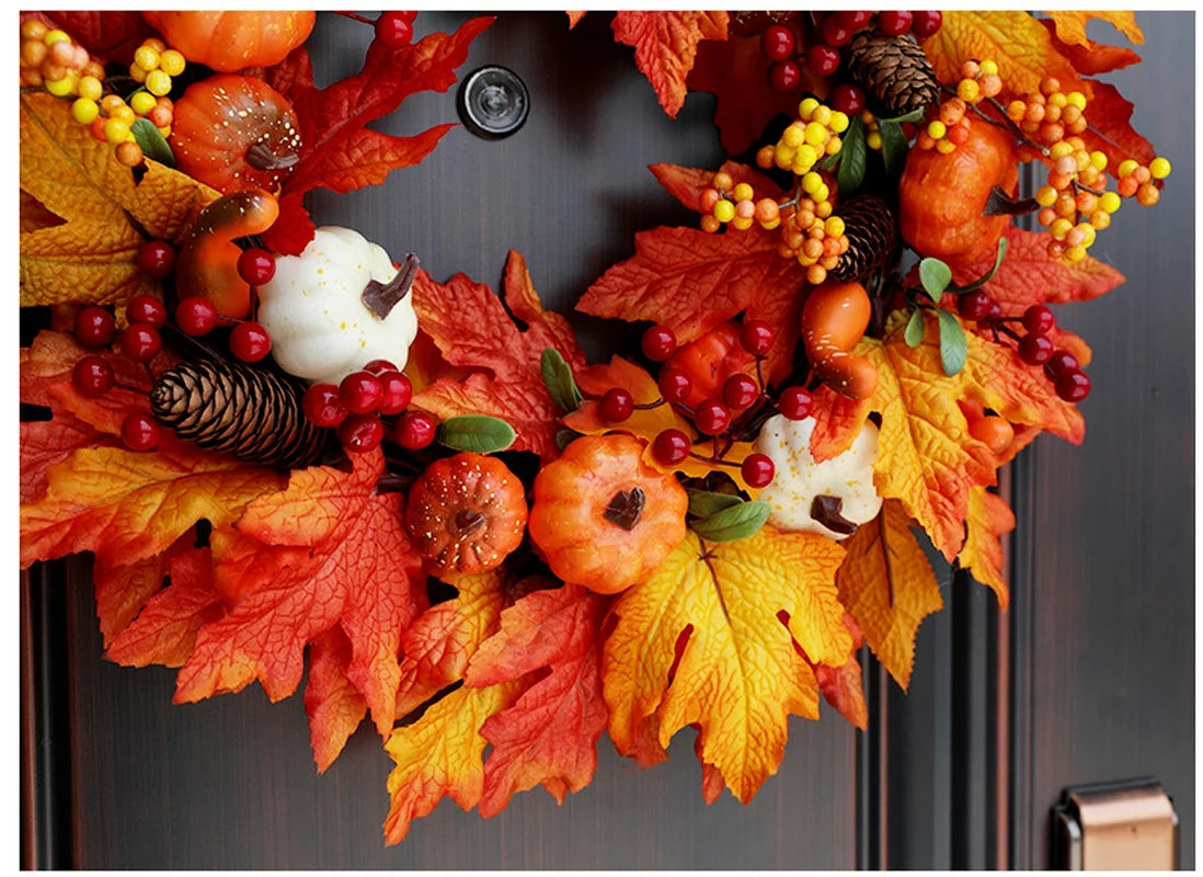45cm Autumn Harvest Wreath – Artificial Pumpkin, Berry & Maple Leaf Front Door Decoration for Autumn/Fall & Halloween